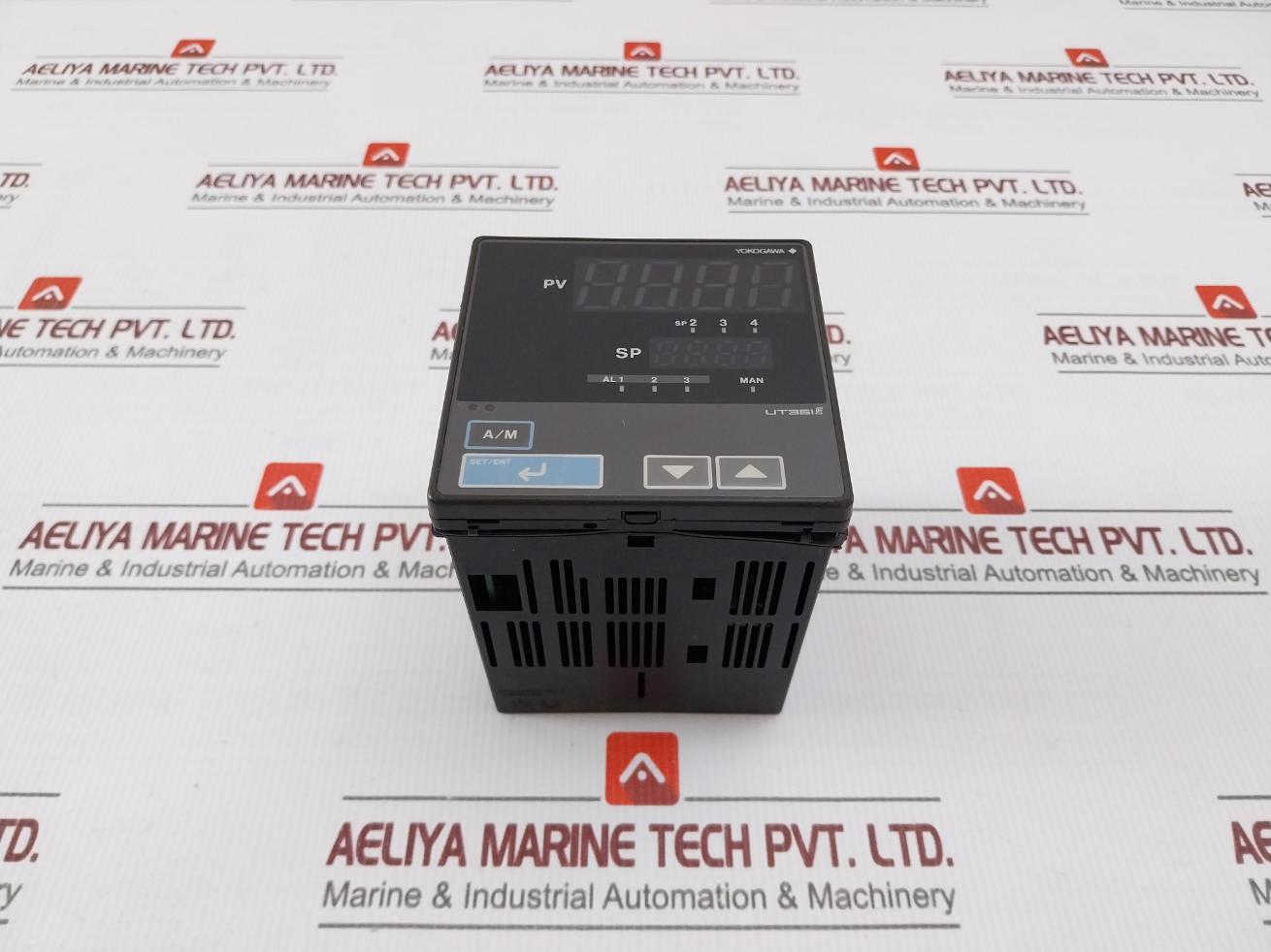 Yokogawa Ut351 Digital Indicating Controller 100-240Vac~ 50/60Hz 50˚C