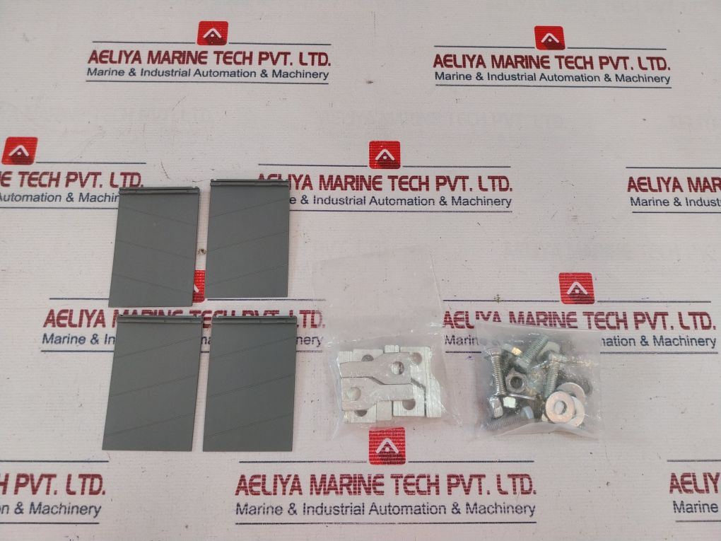 Abb 1Syn450201R0001 Terminal Cover 3-pole