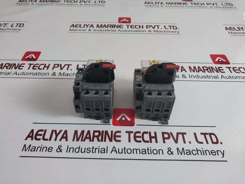 Lot Of 2X Abb Ot40F3 Disconnect Switch With Oa2G11 Auxiliary Contact Block