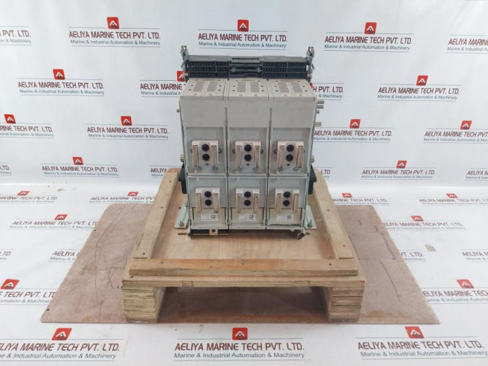 Abb Sace E2.2N Fixed Part Of Withdrawable Circuit Breaker Set Iec 60947-2 24Vdc