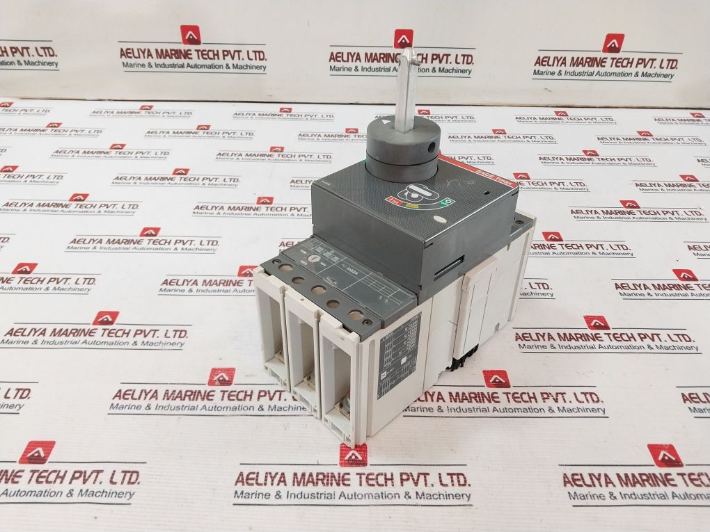 Abb T4L250 3 Pole Circuit Breaker – Aeliya Marine