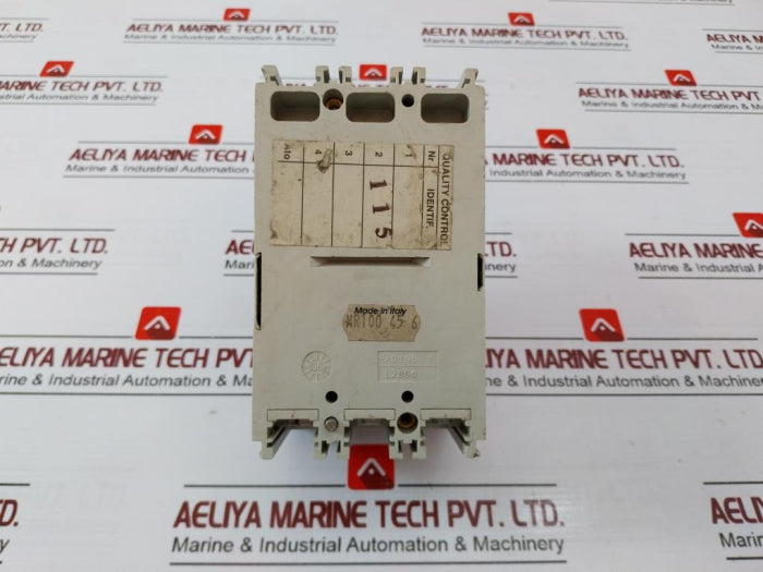 Abb Tmax T1N 160 4-pole Circuit Breaker Fixed W/ Front Terminal