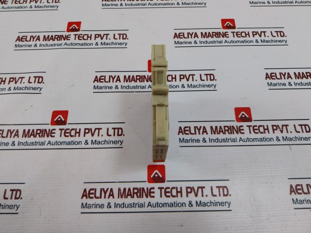 Action Instruments G408-0000 Ultra Slimpak 9-30 Vdc