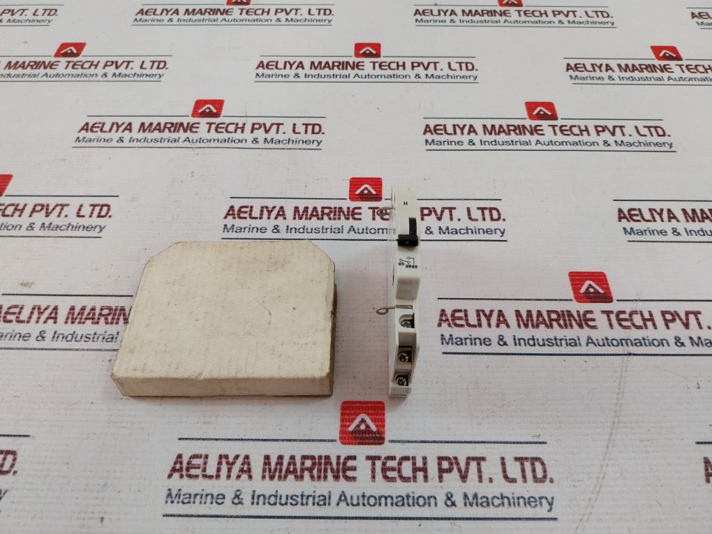Aeg E8_(S), Hd8_.D8_ Auxiliary Switch 230V Ac 5A