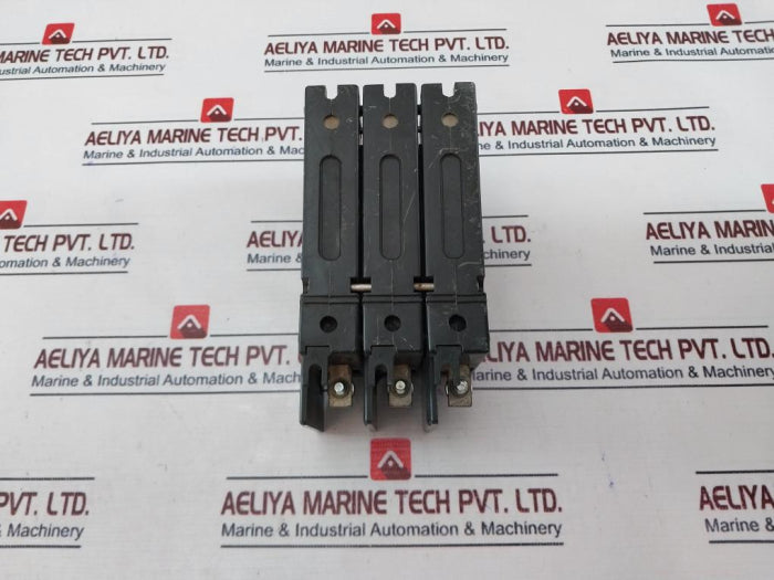 Airpax 219-3-8304-3 3 Poles Circuit Breaker 600V 50/60Hz 66U1-1723-3