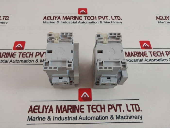 Allen-bradley 100-c30*00 B01