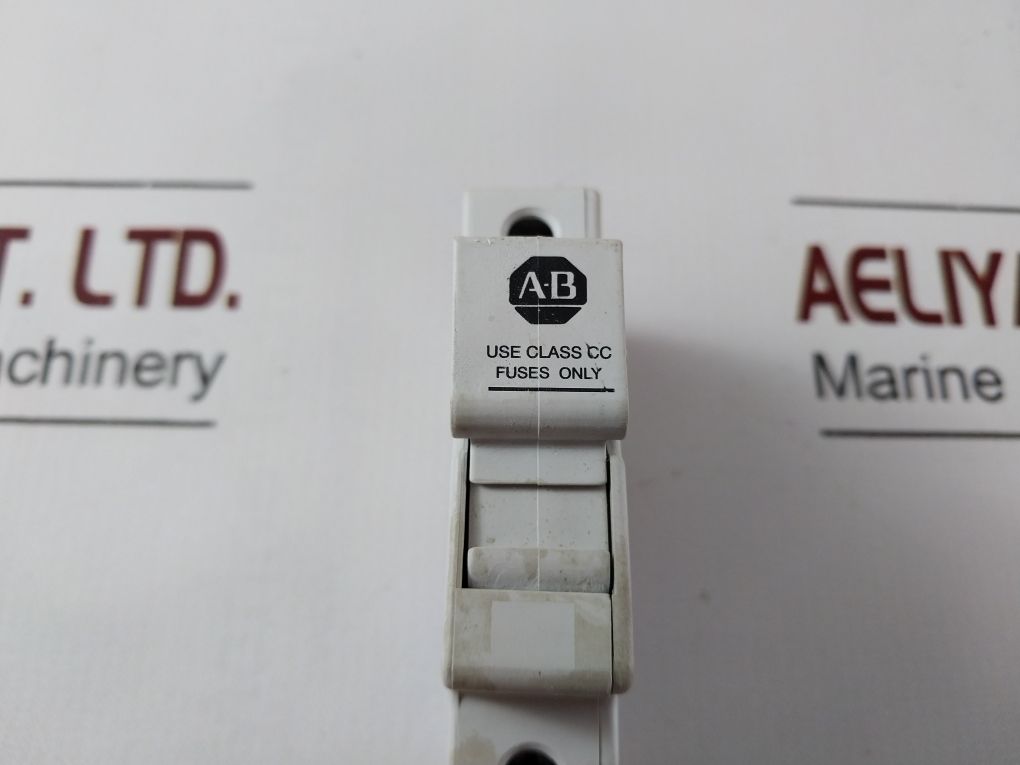 Lot of 10X Allen-bradley 1492-fb1c30 fuse holder