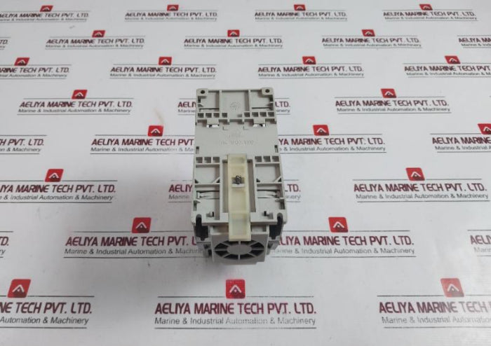 Allen-bradley 160S-aa08Nps1P1 Variable Speed Drive 200-240V 16.3A 1.5Kw/2Hp