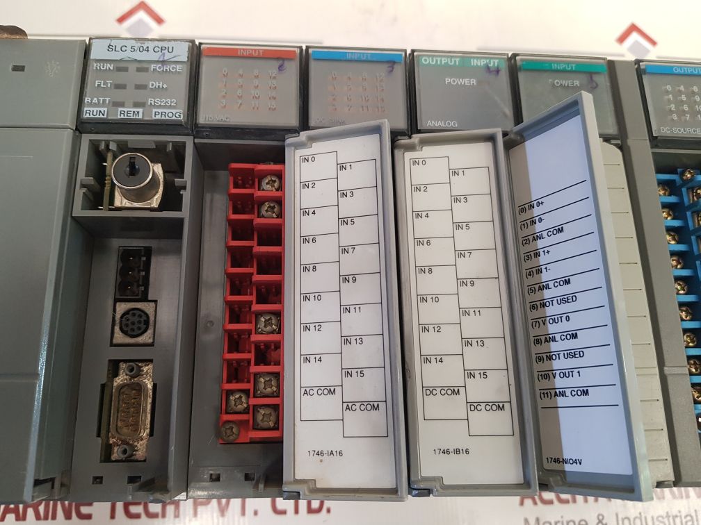 Allen-bradley Slc 5/04 Cpu Power Supply Module 10-slot Rack 1746-p3
