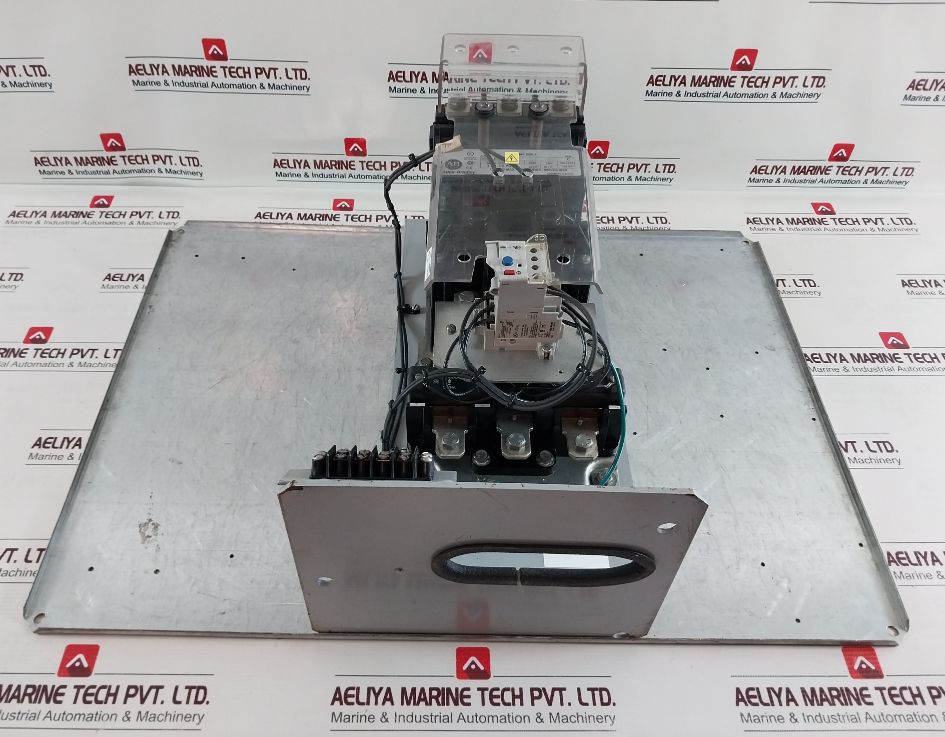 Allen-bradley 592-eehe Current Transformer 30-150A Overload Relay Ser.C