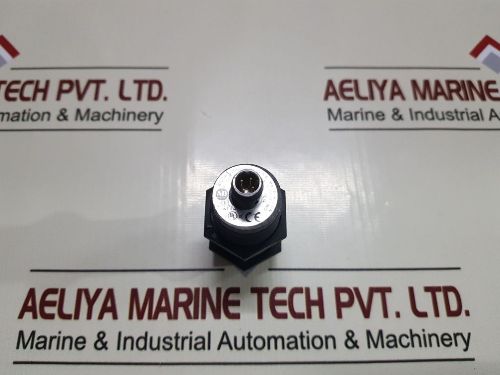 Allen-bradley 872Cp-n15Np30-d4 Proximity Sensor Ser.A