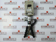 Ametek T-975 Pneumatic Pressure Pump W/ Lpc 10 A Iv Digital Gauge Set