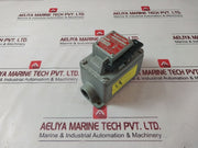 Appleton Edsc175R2 Snap Switch 20 Amp