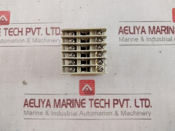 Autonics Tc4S-24R Temperature Controller 100-240Vac 5Va 50/60Hz 20Ma 250Vac 1A1A