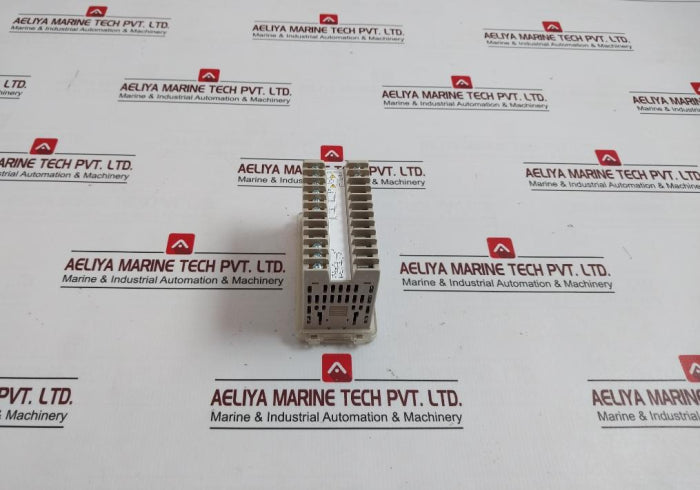 azbil-sdc25-single-loop-controller-ac100-240v-50-60hz-12va-max