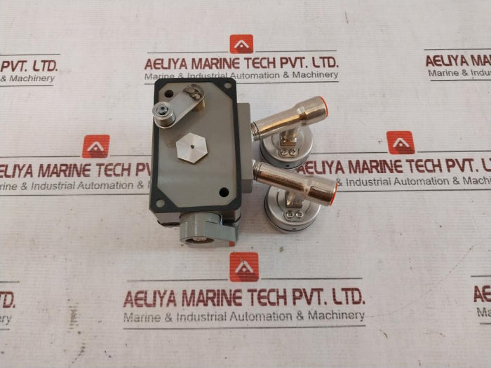 Azbil Vpr03 Pneumatic Valve Positioner 82510250-14200 0 To 6Kgf/Cm2