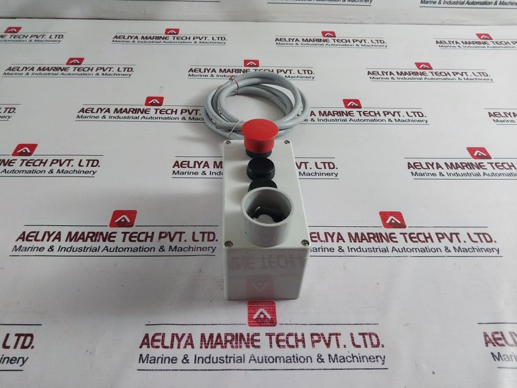 Baco 33E11 Red Push Pull Switch 10A 690V Ac