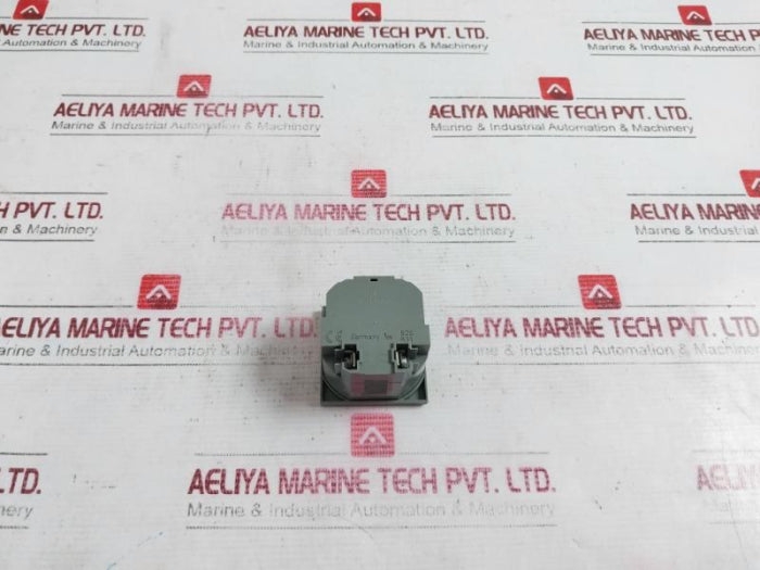 Bauser 629 631 Hour Meter 10-80Vdc 50 Gm