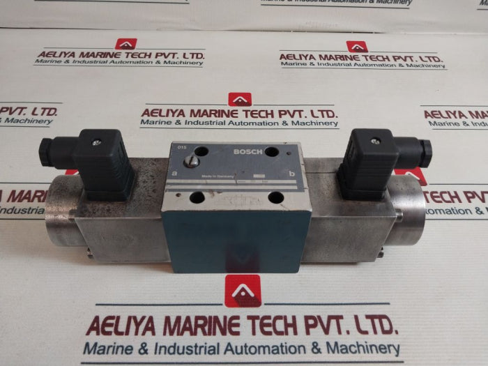 Bosch 0 811 404 832 Directional Valve