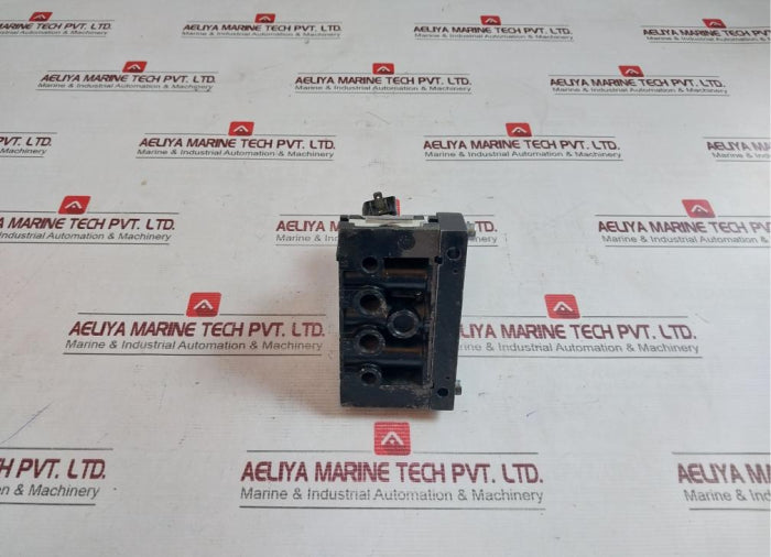 Bosch Rexroth 580-272-000-0 Solenoid Valve And Connector R40400 278