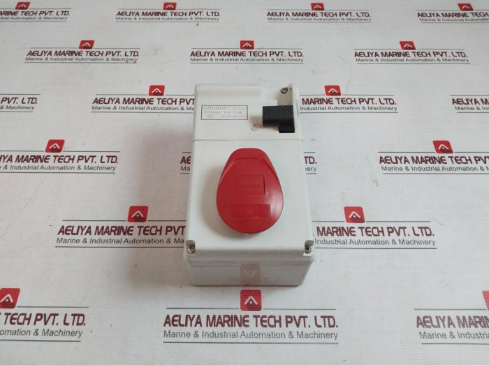 Bticino Cbs316/43 Industrial Plug With Socket Ip44 16A 6H 380-415V