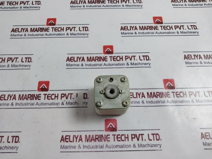 Bussman 170M4417 High Speed Square Body Fuse 700A