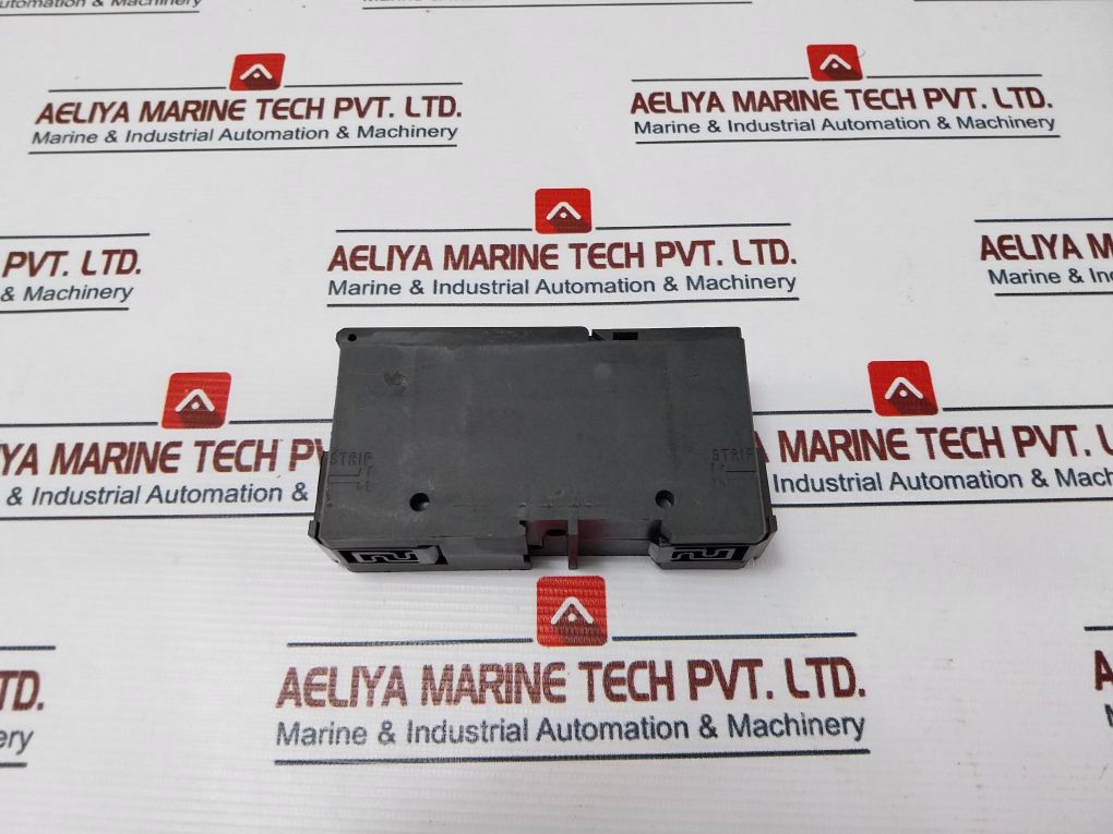 Bussmann Cm32F Camaster Hrc Fuse Holder 32Amp