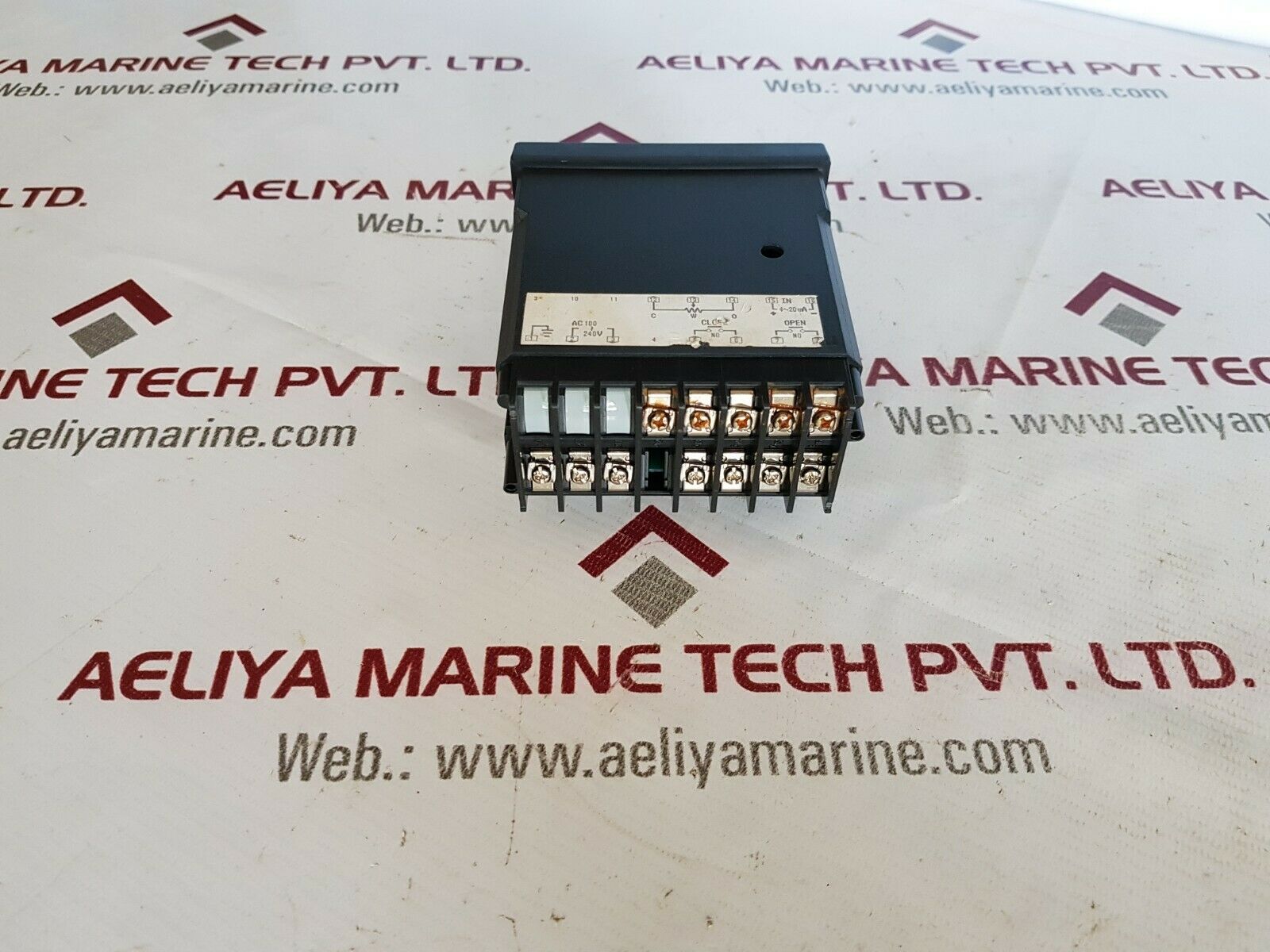 Amot controls 8062an8m2-aa controller