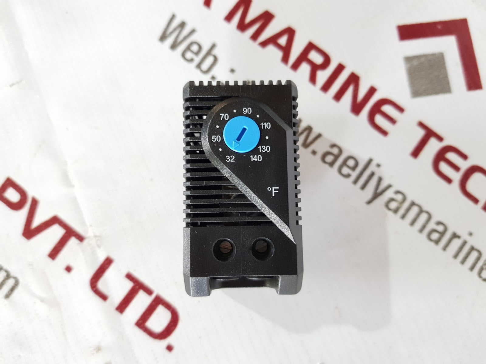 Hoffman 01145.9-00 thermostat temperature controller