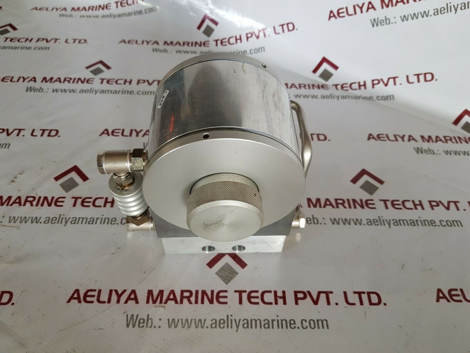 Abb turbo systems hztl 215100 r0001 dosing vessel with plug