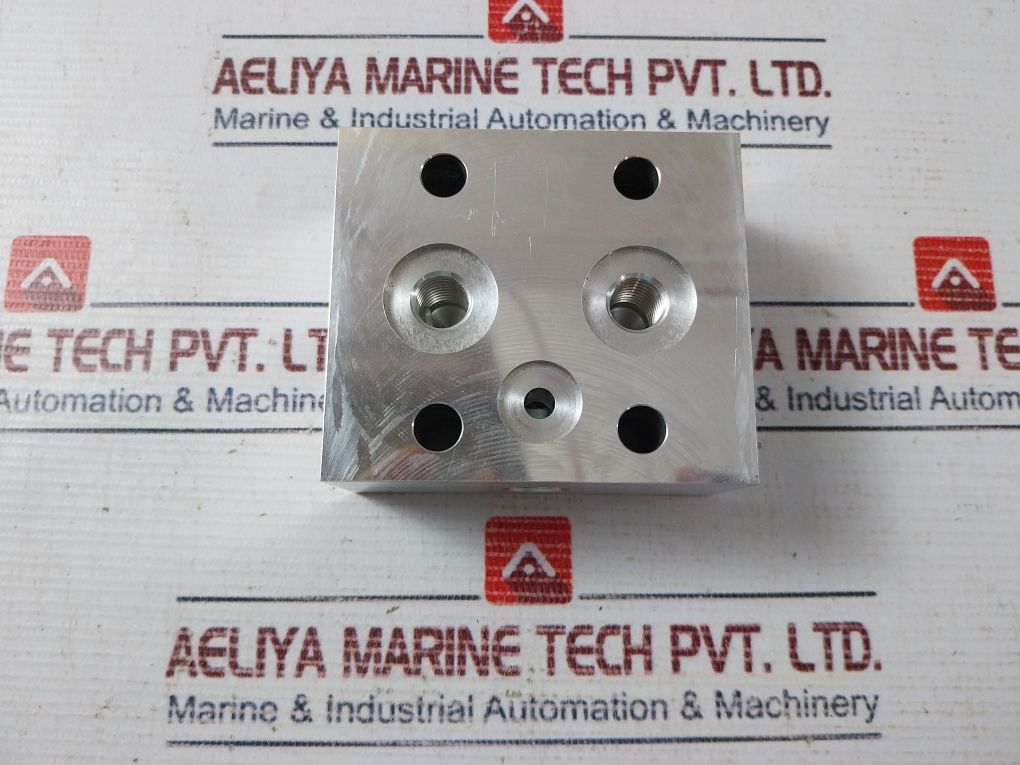 C7100.371 Valve Case Manifold Pressure Relief Valve