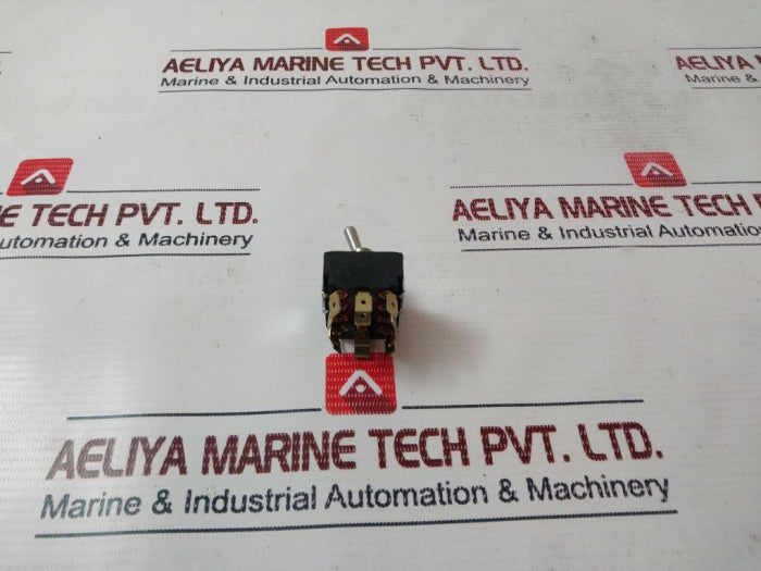 Lot Of 2X Carling 27682 Toggle Switch 10A/250Vac, 15A/125Vac