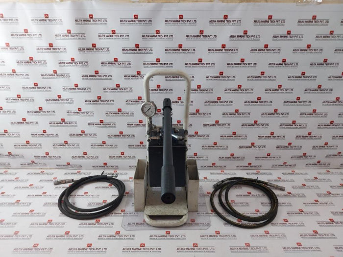 Cato Fluid S5 Ac-r-02/1 High Pressure Hose 0-315 Bar 2-6.3 W.P. 56 Mpa 3 Meter