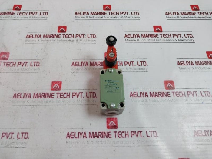 Chint Yblx-p1/120/1G Single Roller Limit Switch Adjustable Angle 437069