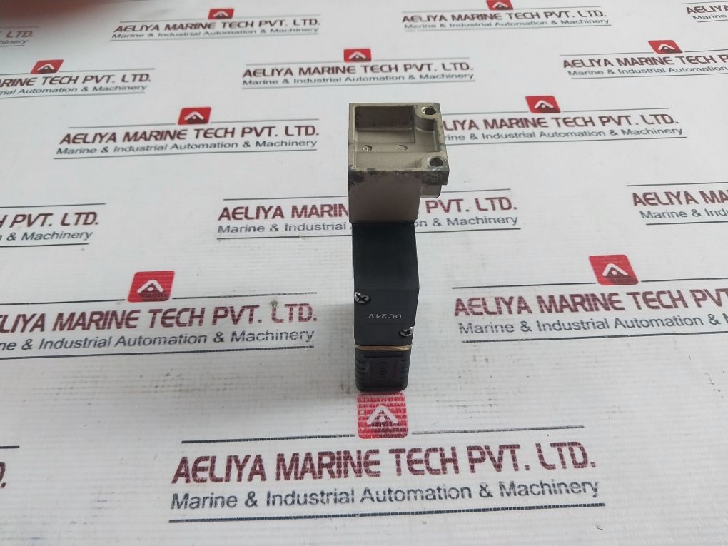 Ckd 3Pb210-b Solenoid Valve 0-0.7 Mpa