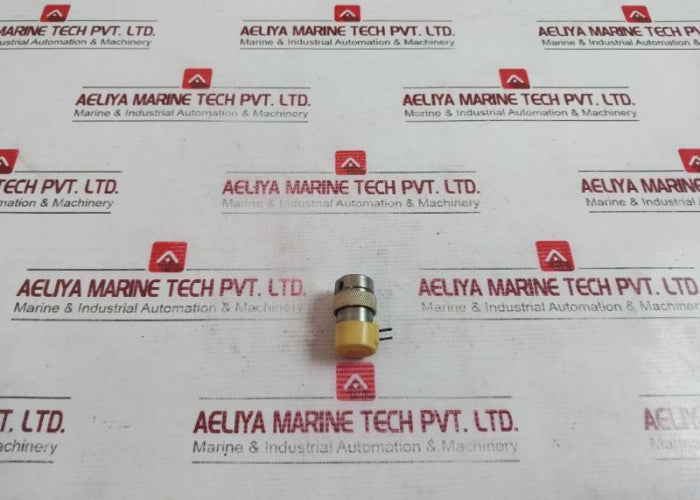 Clippard Cs-2532 Manifold Mount Valve 