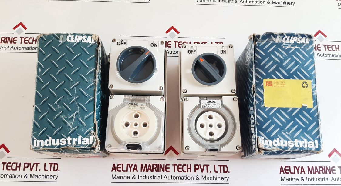 Clipsal 56C532 Switched Socket Outlet 32Amp