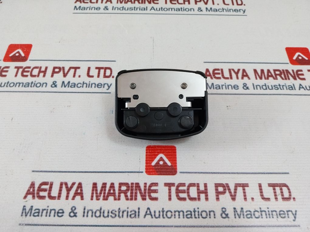 com Bc-173 Desktop Charger 13.8V Dc