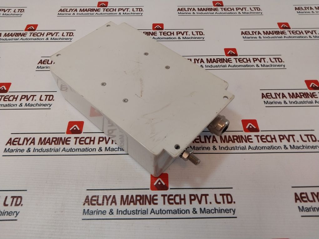 Consilium 5490818 Ethernet-power Junction Box Rev. A01 24V – Aeliya Marine