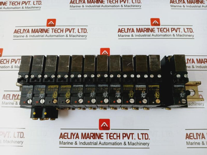 Crouzet 81519 Pneumatic Solenoid Valve W/ 81 513 101/600/151/201/001/060, Dc 24V