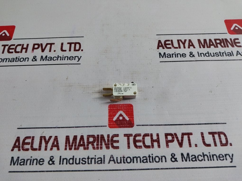 Crouzet U83161.3 Micro Limit Switch 250V/3A 1W