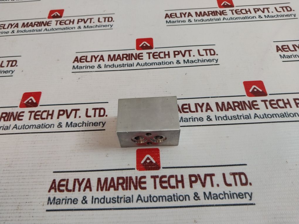 Cummins 207442 Connection Fuel Block 020720-1