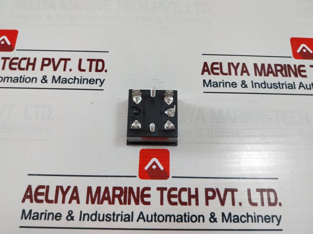 Curtis 18400180 Hour Meter 1/10 Hours 6 Digits, Lcd