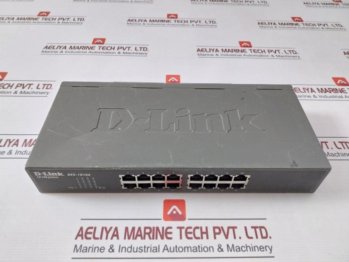 D-link Des-1016A Mbps Switch 10/100 100-240Vac 50-60Hz 0.07A
