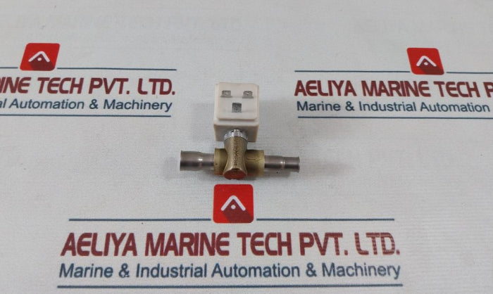 Danfoss 2001773 Solenoid Valve With Coil 042N4214, 208-240V 50/60Hz