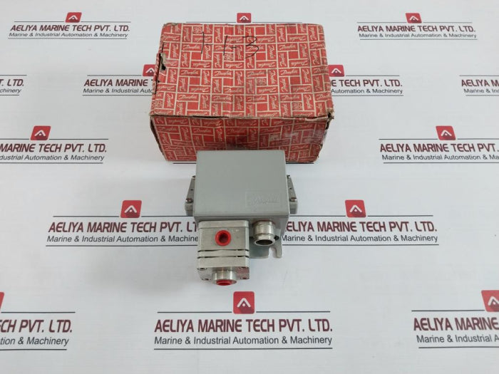 danfoss-cas-155-differential-pressure-switch-060-313066-ip67-0-1a-250v-0-1-bar