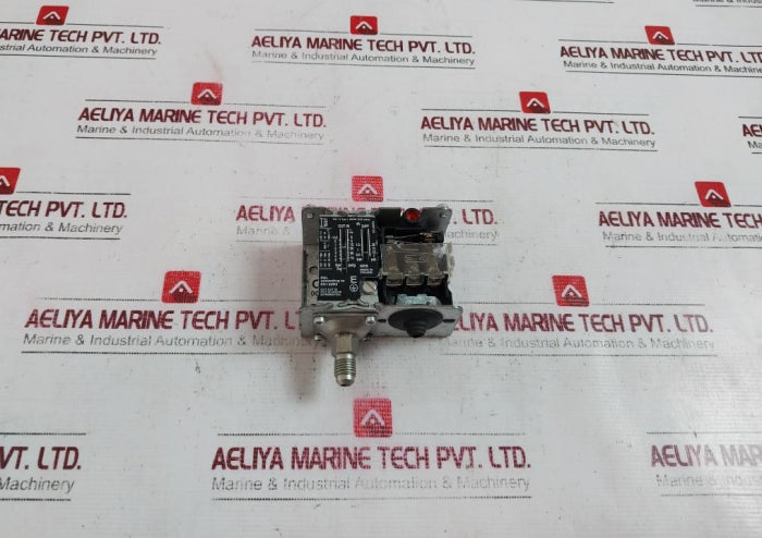 Danfoss Kp2 Pressure Switch 0.2-5Bar 400V Ac