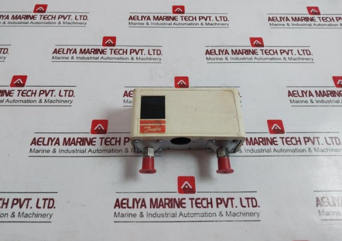 Danfoss Kp 15 060-1264 Pressure Switch Controller 0.7 To 4 Bar