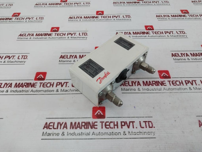 Danfoss Kp 15 Dual Pressure Control Switch 10 To 55 Psi A0858-02 8-32 Bar