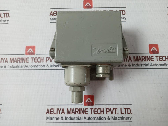 Danfoss Kps 33 Pressure Switch 0-3.5 Bar 10A 440V Ac 240V Dc